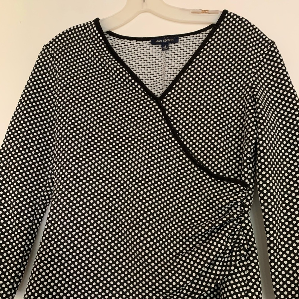 Women’s sweater.